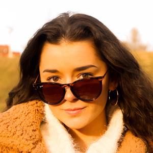 Meet your Posher, Lexie